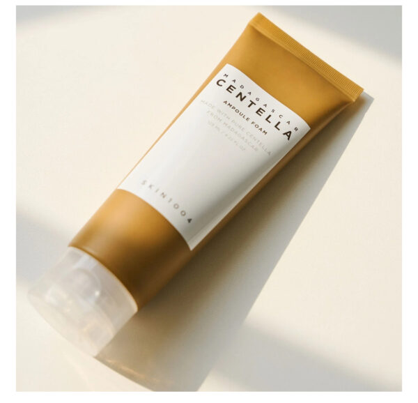 SKIN1004 Madagascar - Espuma de ampolla Centella de 4.22 onzas líquidas (4.2 fl oz), limpiador de espuma de bajo pH | Tensioactivo de coco en polvo natural